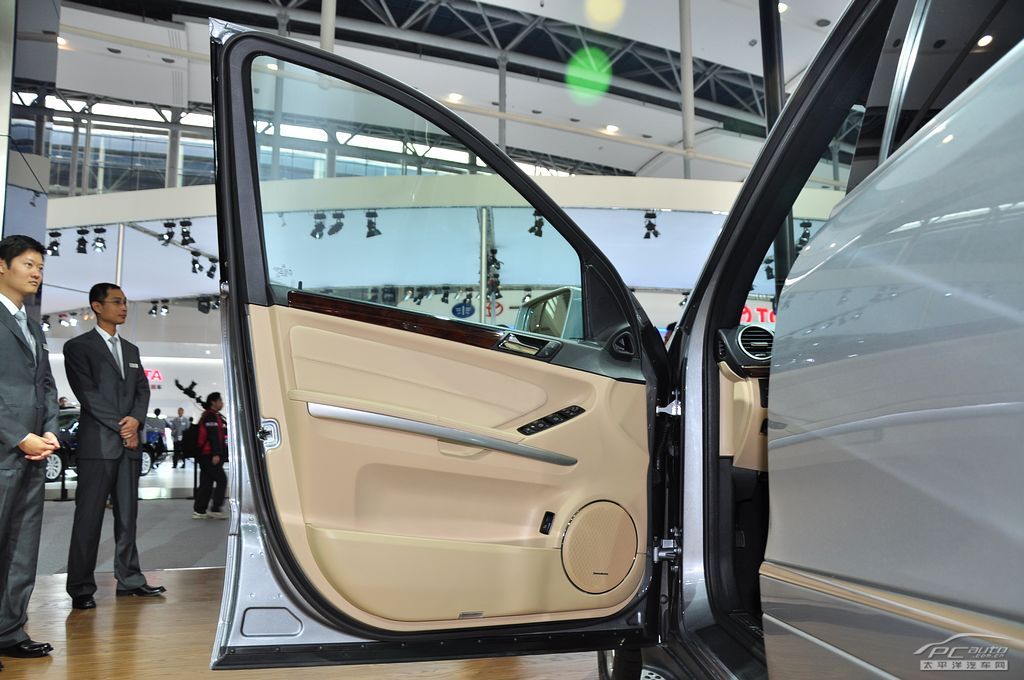 奔馳GL車展高清大圖