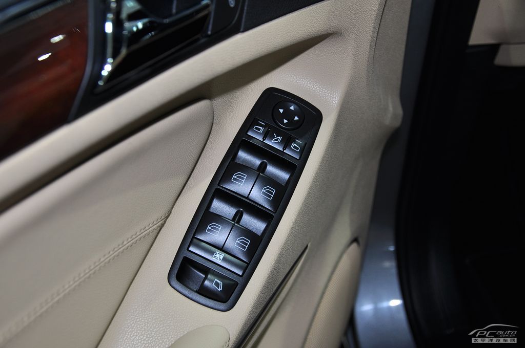 奔馳GL車展高清大圖