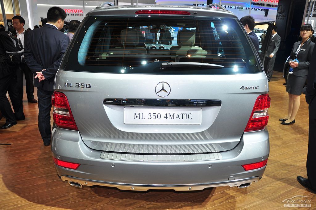 奔馳M級(jí)車展高清大圖