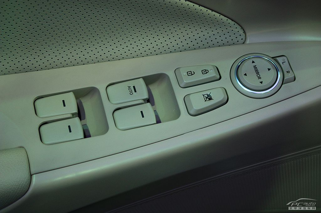 領(lǐng)翔車展高清大圖