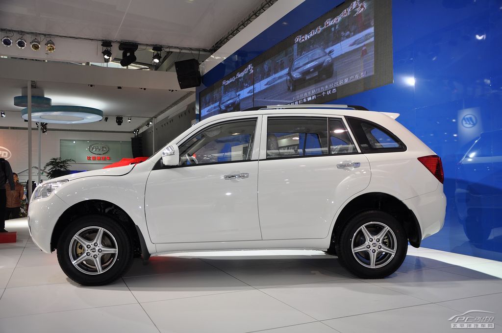 力帆X60車展高清大圖