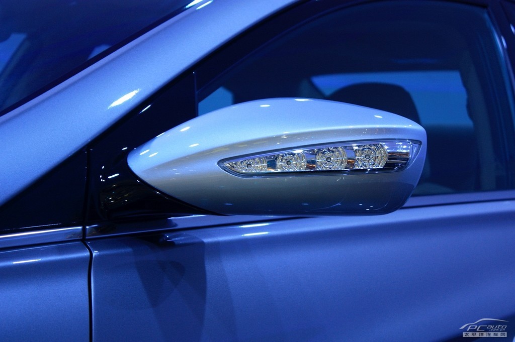 領(lǐng)翔車展高清大圖