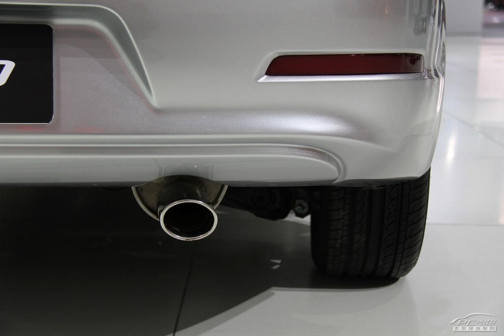 長(zhǎng)城C50車展高清大圖