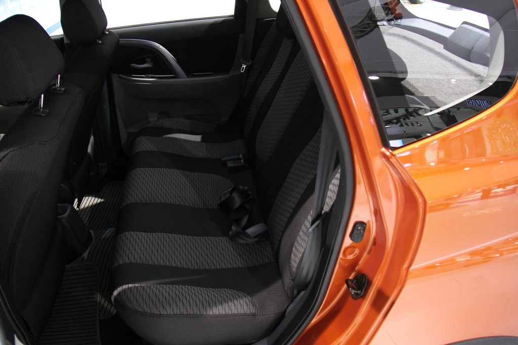 長(zhǎng)安CX20車展高清大圖