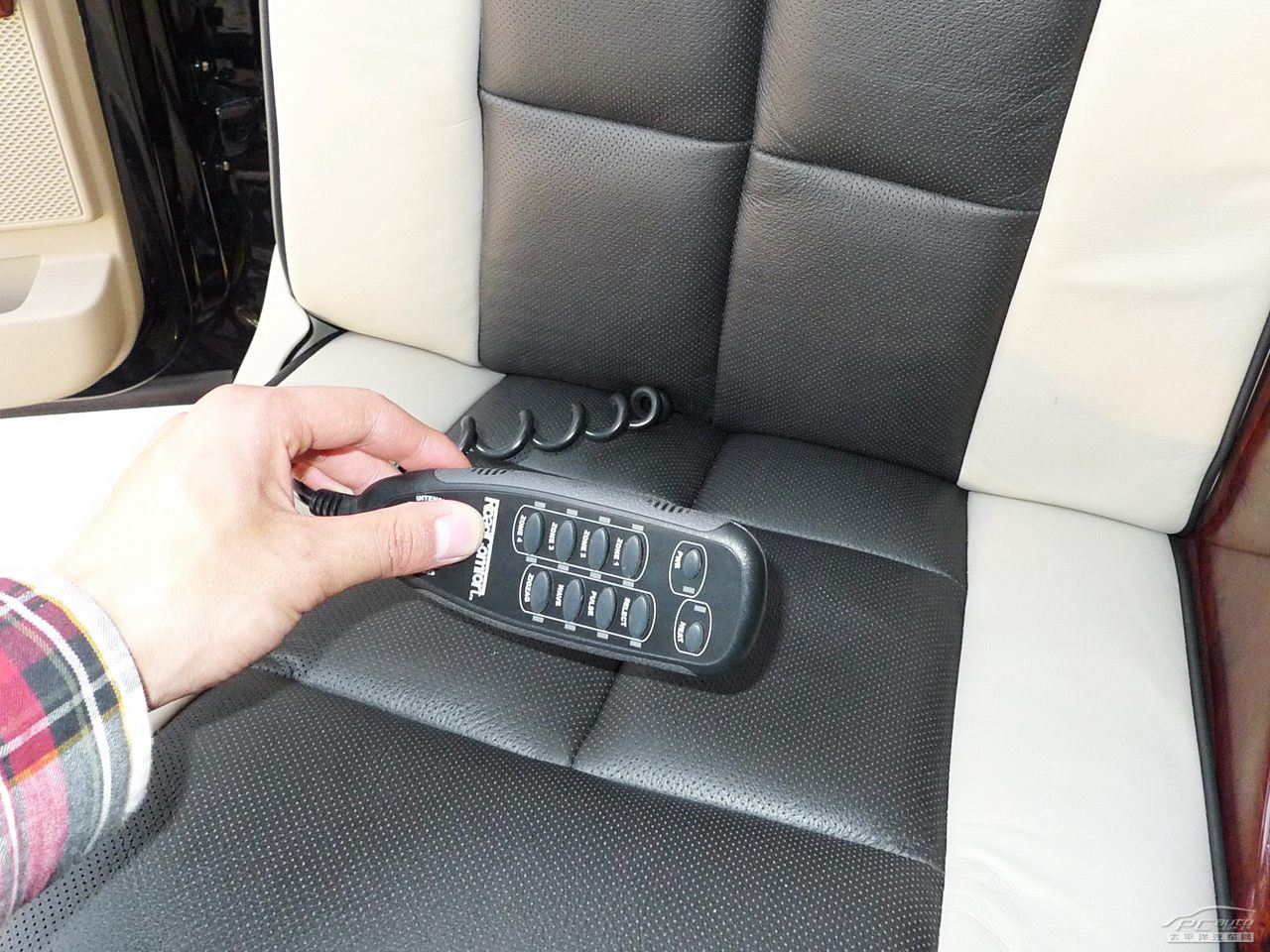 領(lǐng)航員內(nèi)飾高清大圖