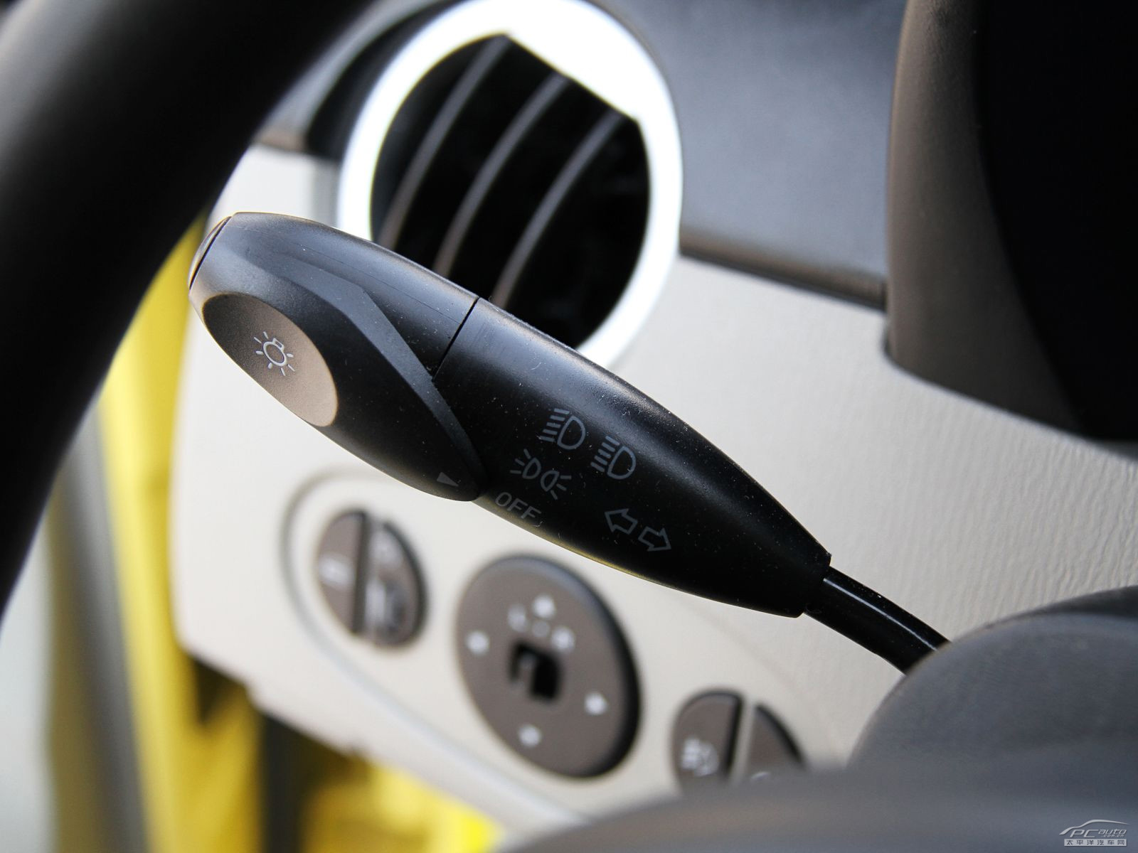 力帆320內(nèi)飾高清大圖