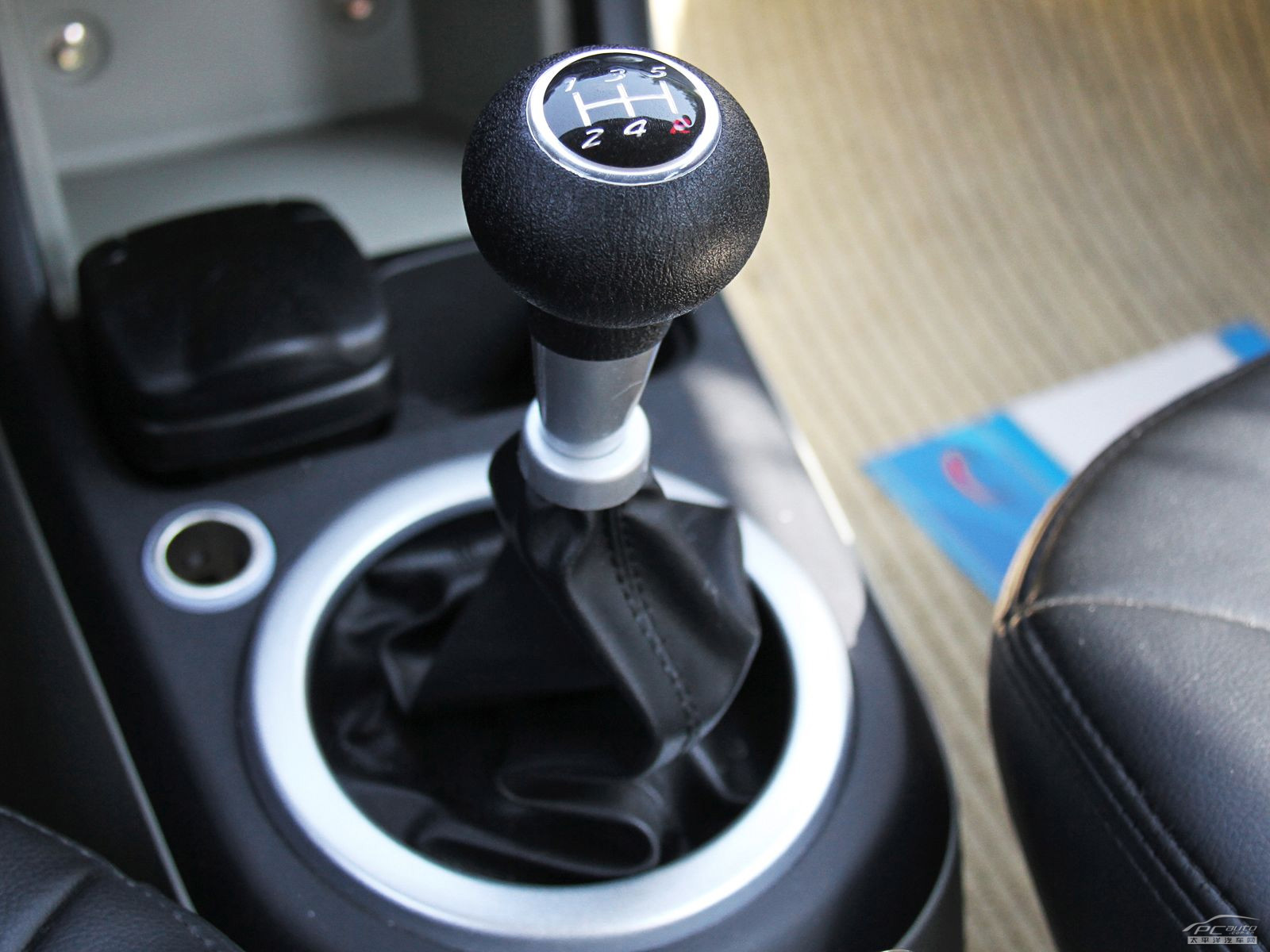 力帆320內(nèi)飾高清大圖