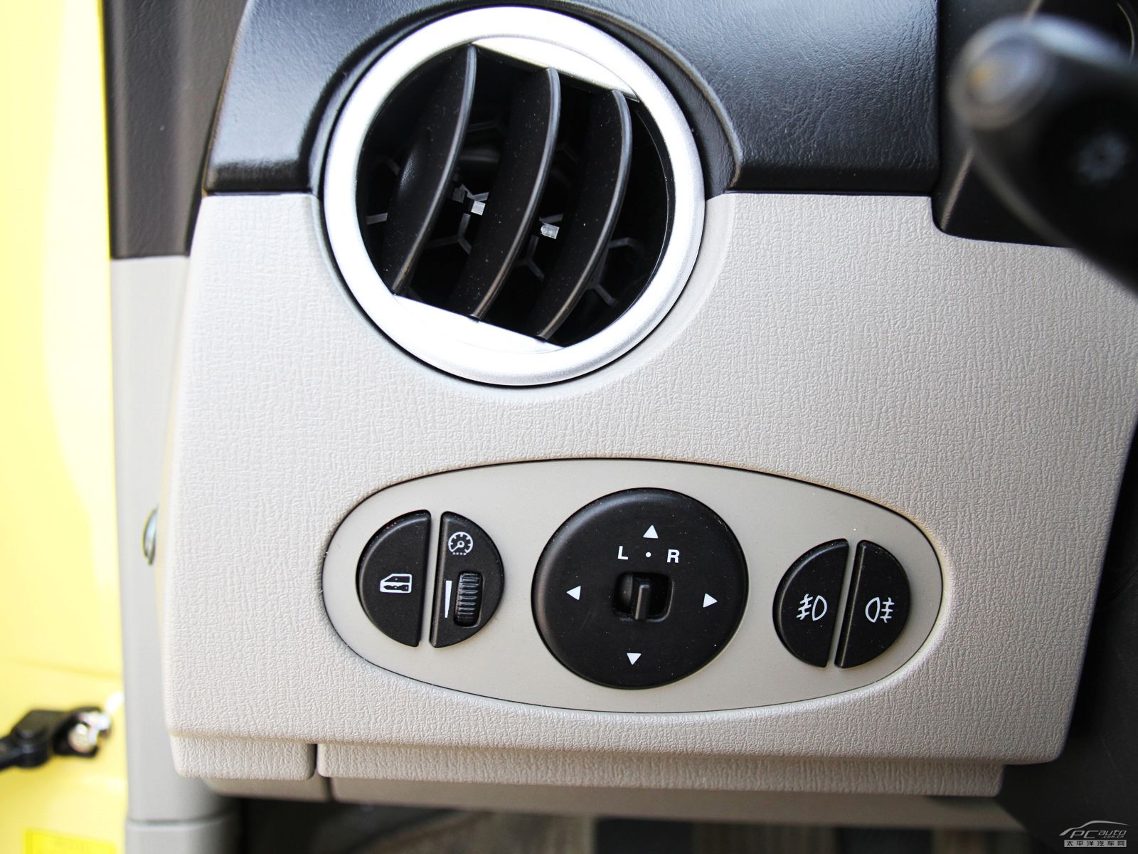 力帆320內(nèi)飾高清大圖