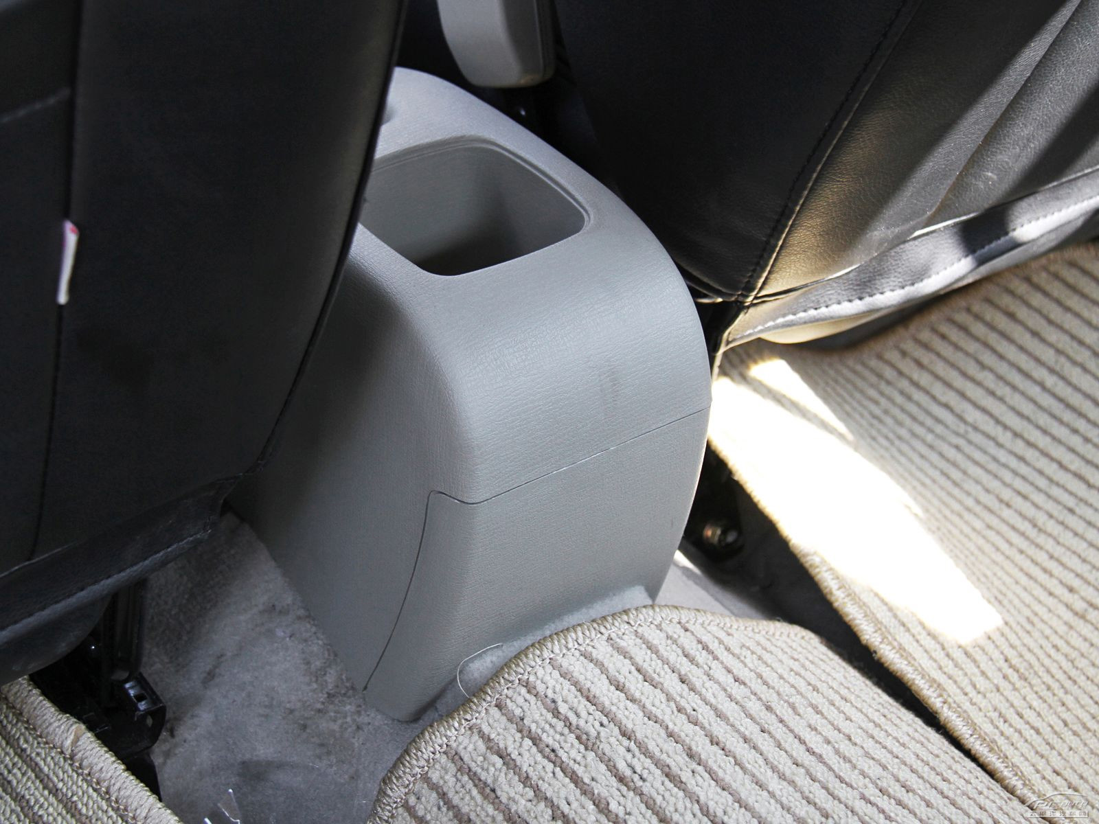 力帆320內(nèi)飾高清大圖