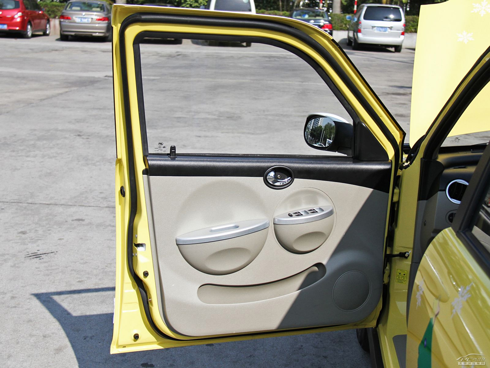 力帆320內(nèi)飾高清大圖