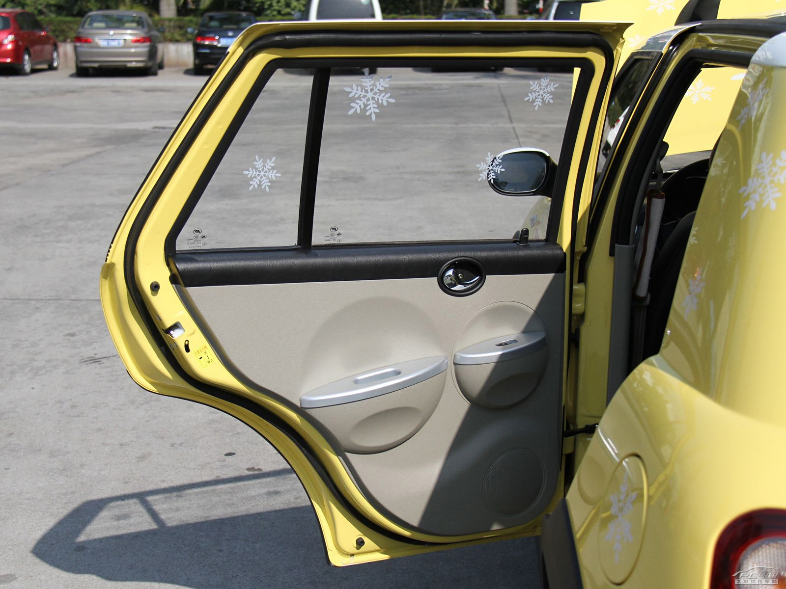 力帆320內(nèi)飾高清大圖