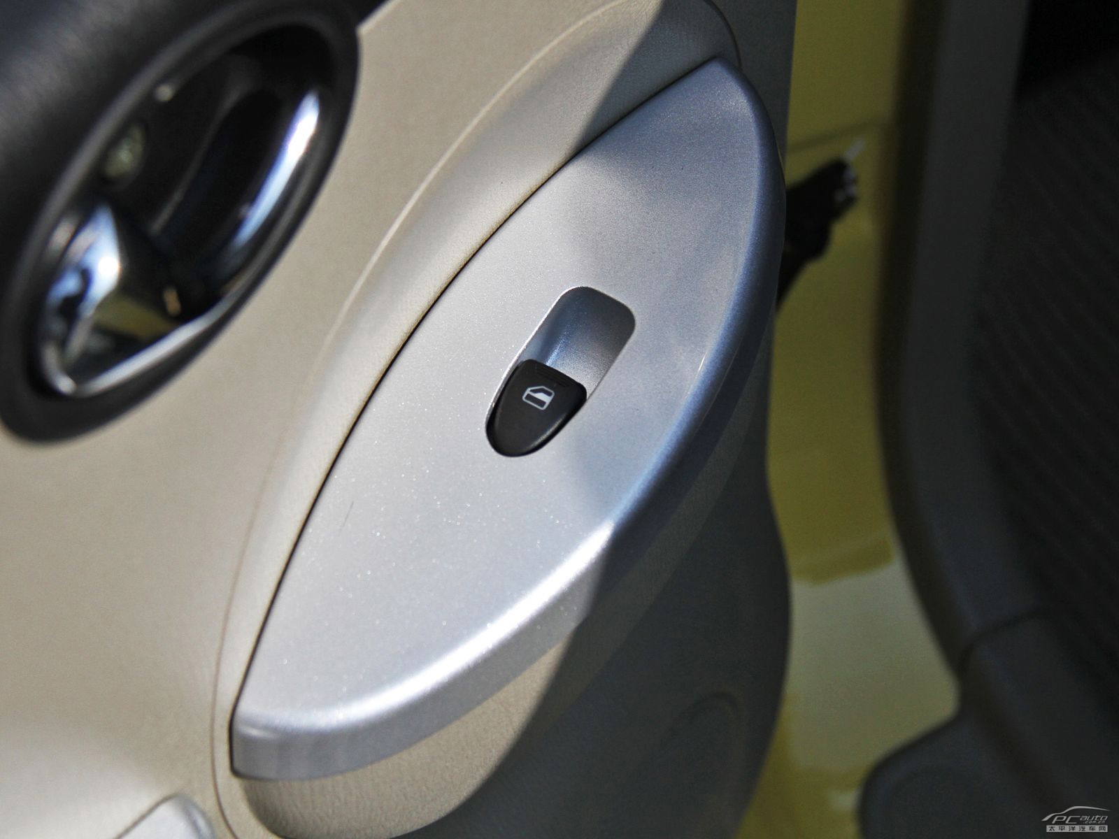 力帆320內(nèi)飾高清大圖