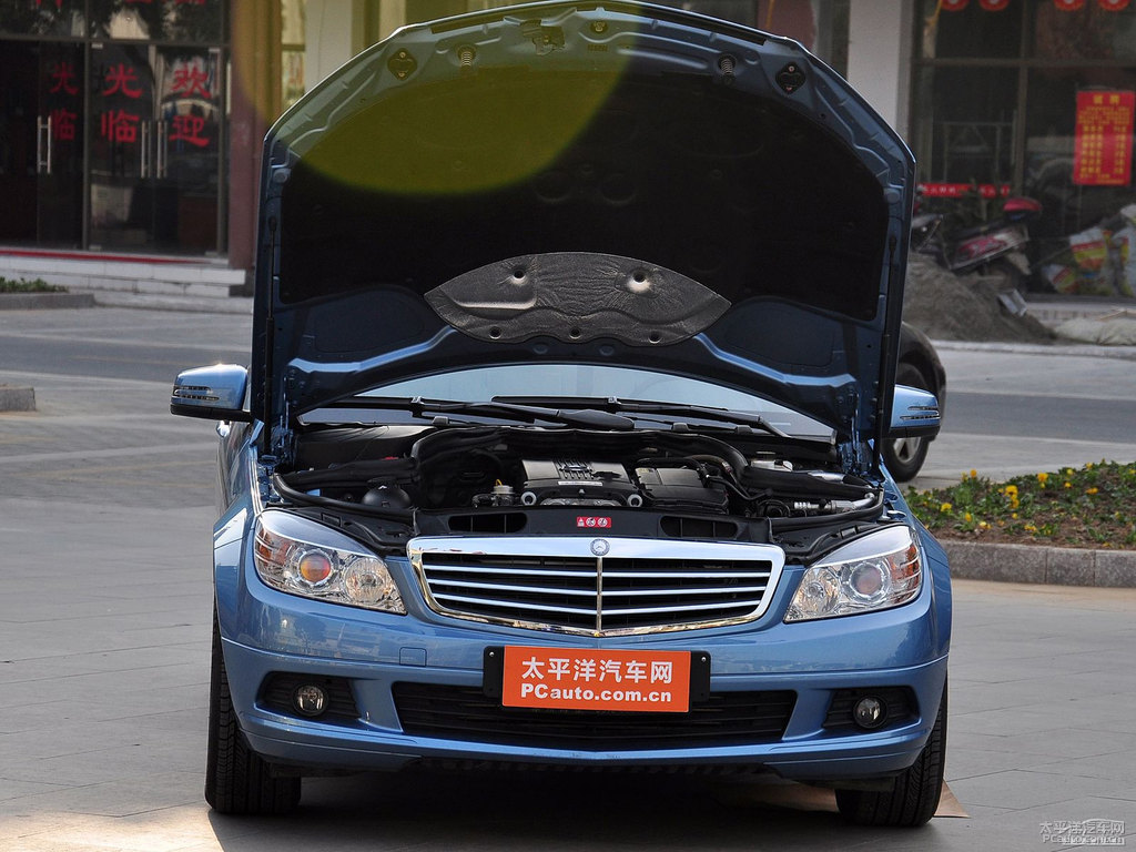 電氣石藍(lán)奔馳C級(jí)其它細(xì)節(jié)圖片