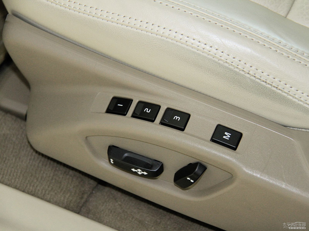 ɫ֠XC60(M(jn))(ni)DƬ