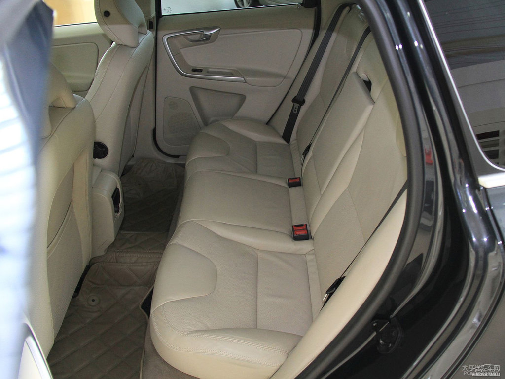 ɫ֠XC60(M)(ni)DƬ