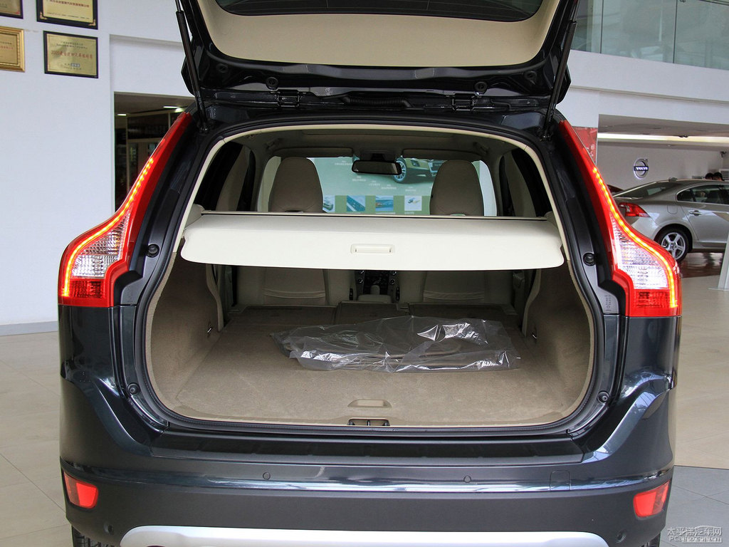 ɫ֠XC60(M(jn))(ni)DƬ