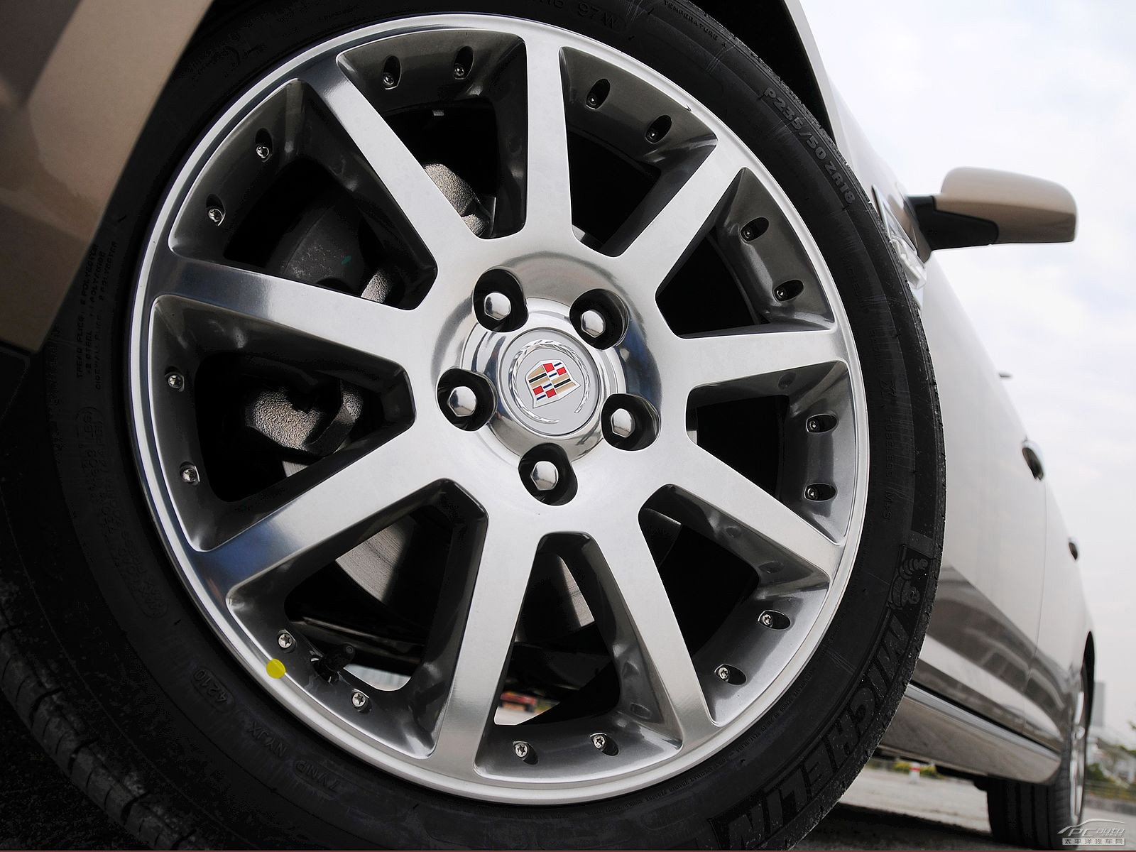 SLS賽威外觀高清大圖