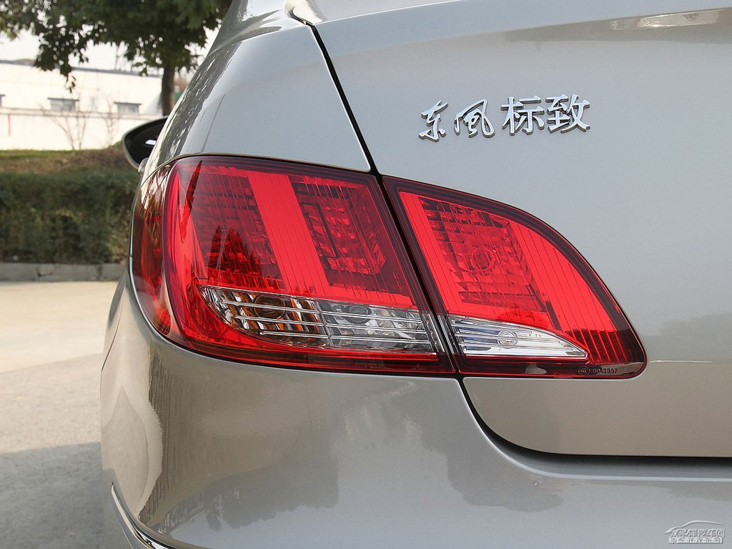 皓月灰標(biāo)致408外觀圖片