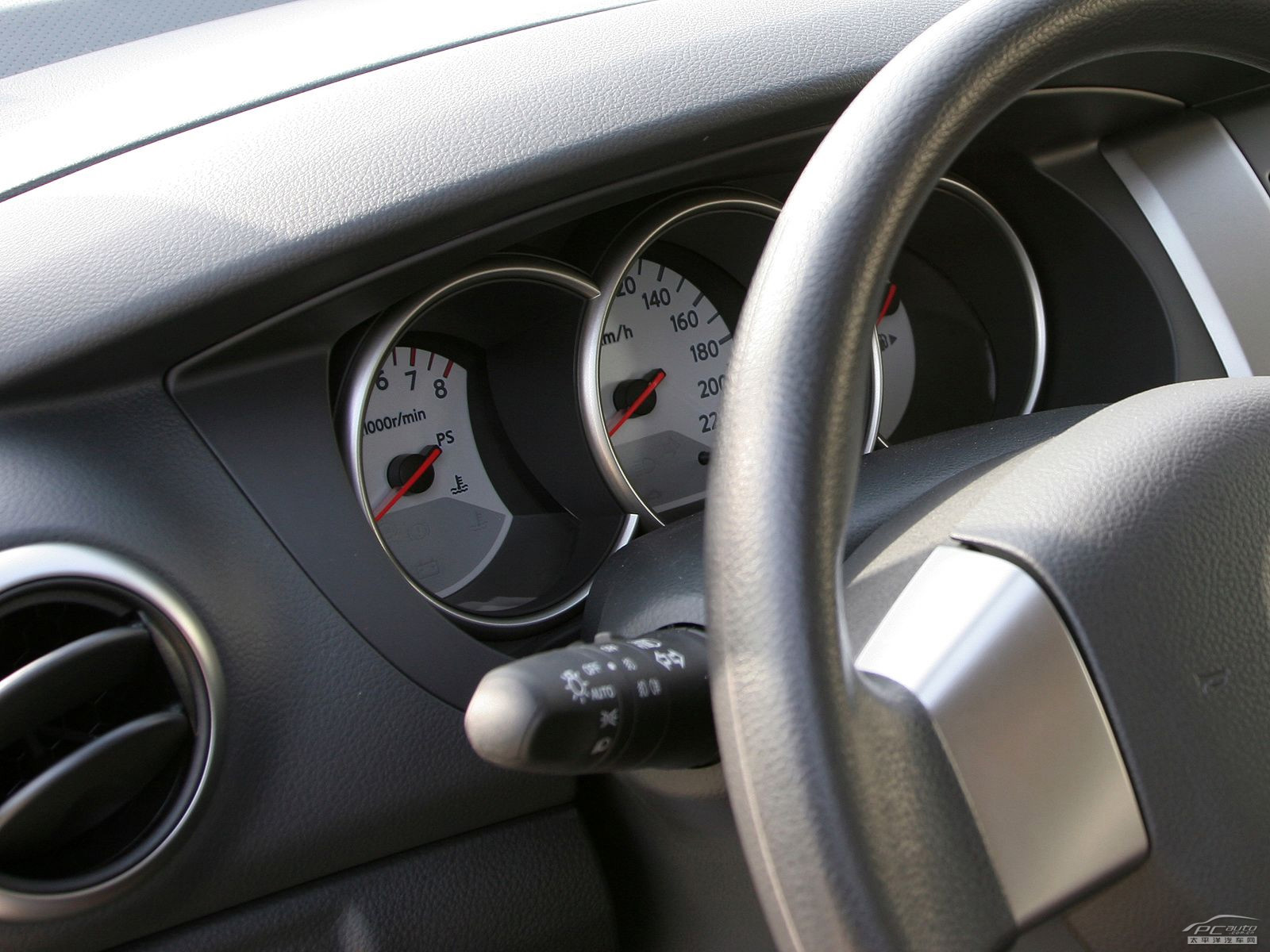 驪威內飾高清大圖