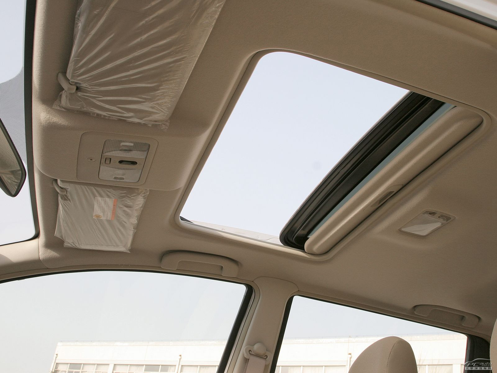 驪威內(nèi)飾高清大圖