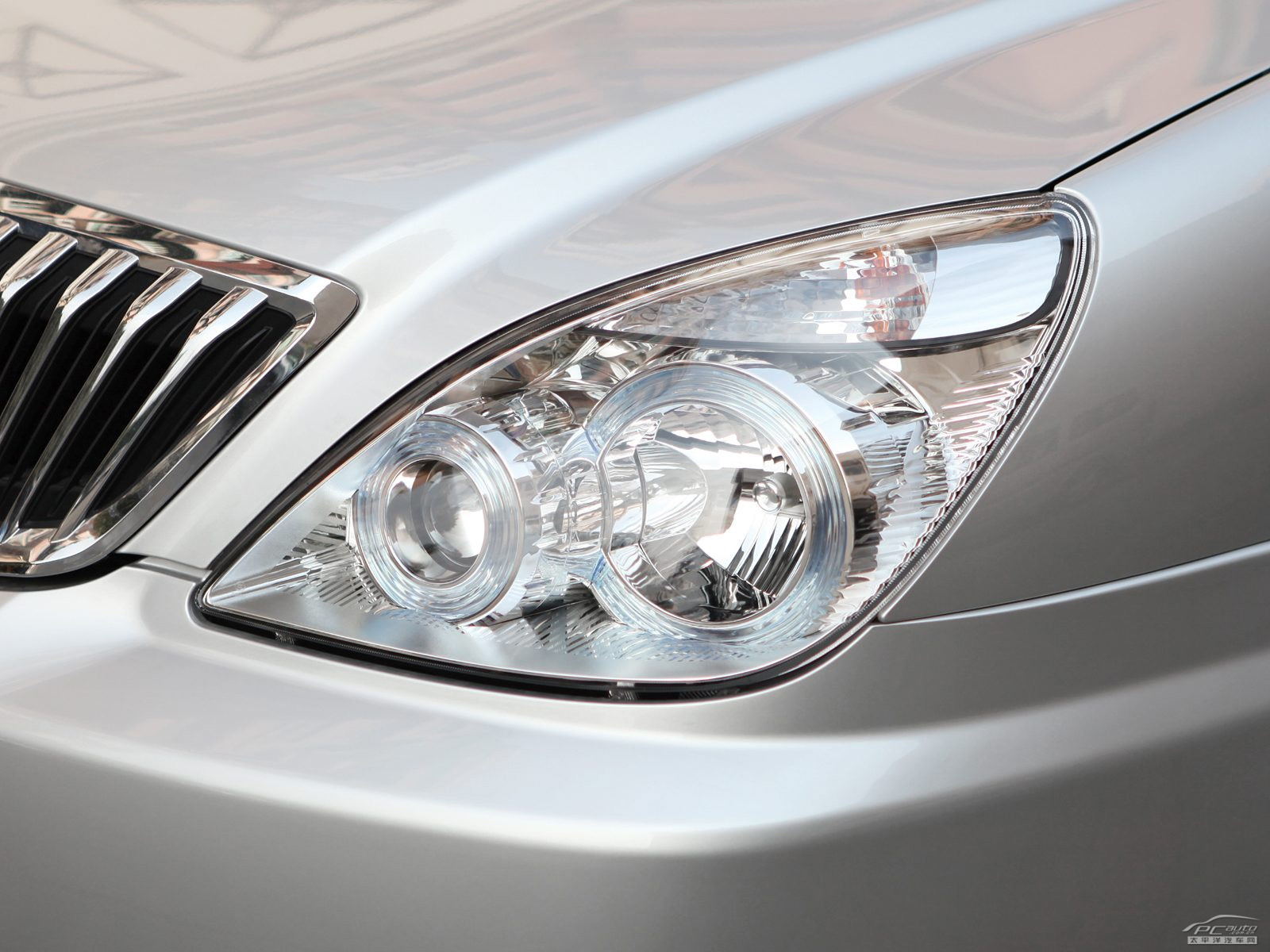 別克GL8外觀高清大圖