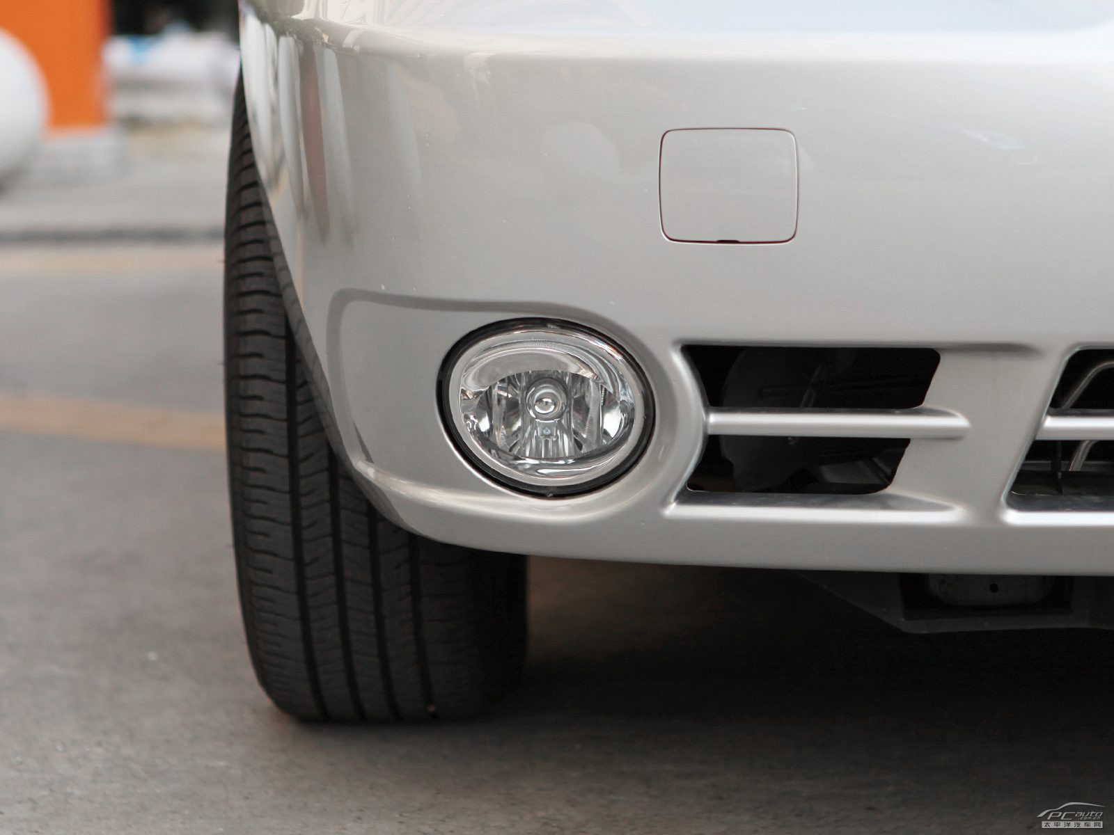 別克GL8外觀高清大圖