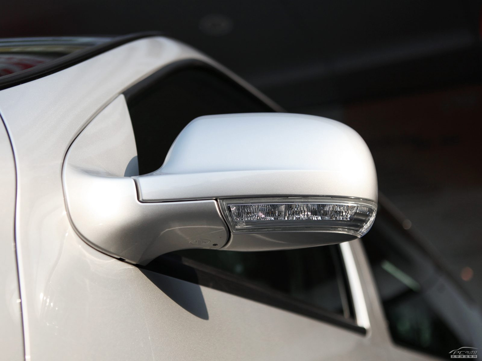 別克GL8外觀高清大圖