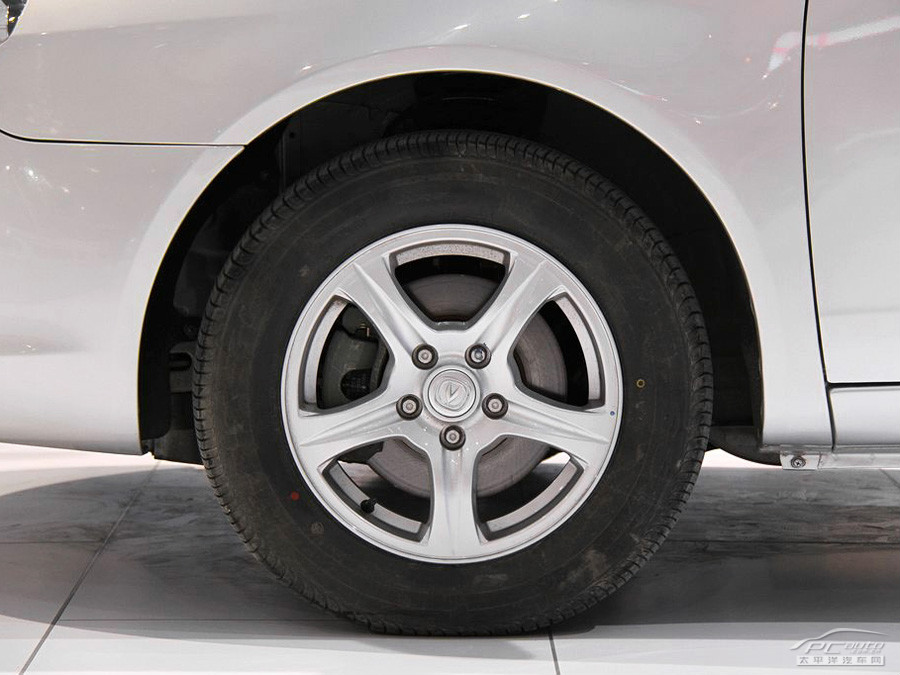 長(zhǎng)安CX30外觀(guān)高清大圖