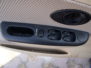 2010款 1.0L 手動活力型 2010款 1.0L 手動活力型