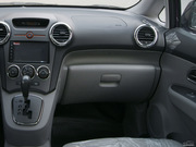 2011款 2.0L 7座舒適版 2011款 2.0L 7座舒適版