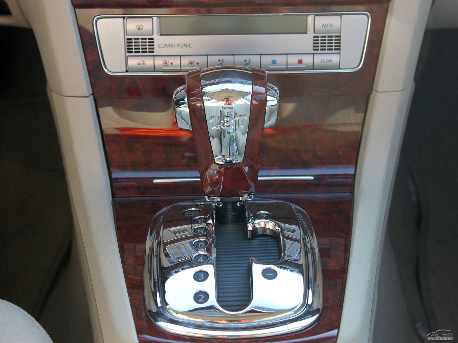 領(lǐng)馭內(nèi)飾高清大圖