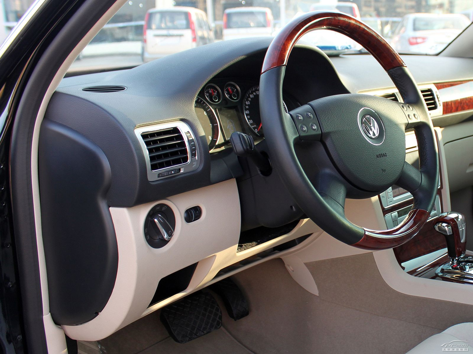 領(lǐng)馭內(nèi)飾高清大圖