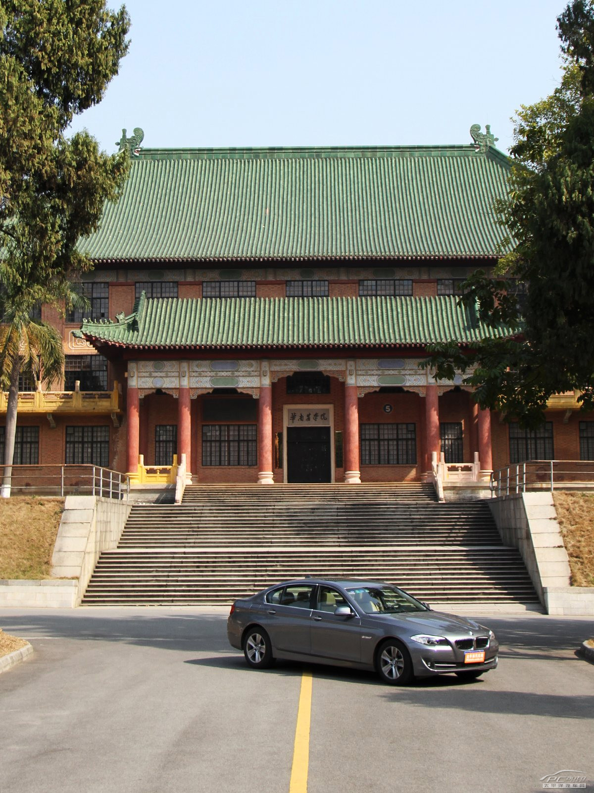 寶馬5系外觀高清大圖