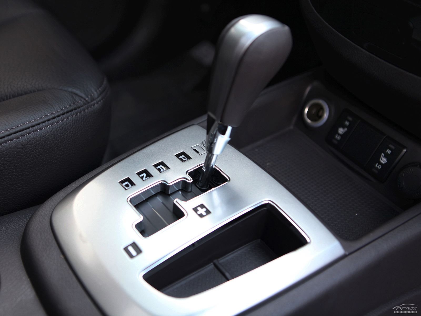 勝達(dá)(進(jìn)口)內(nèi)飾高清大圖