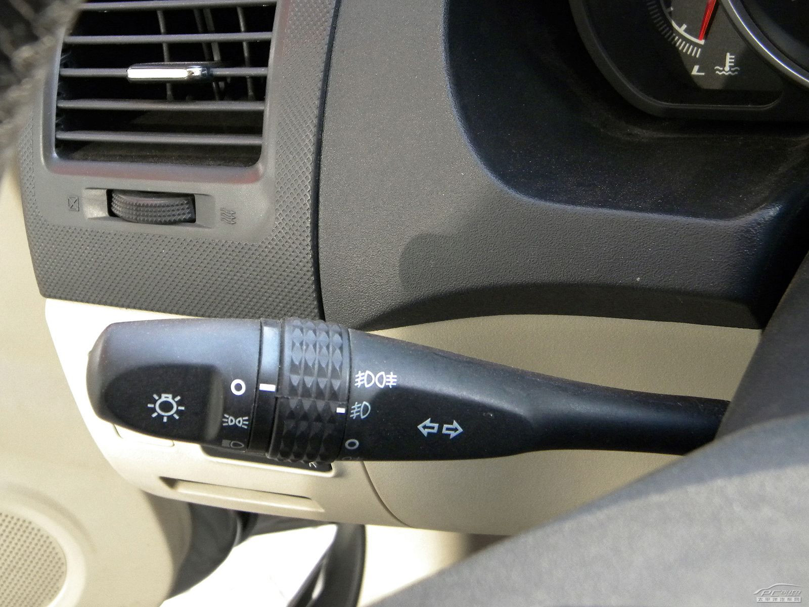 駿捷FSV內(nèi)飾高清大圖