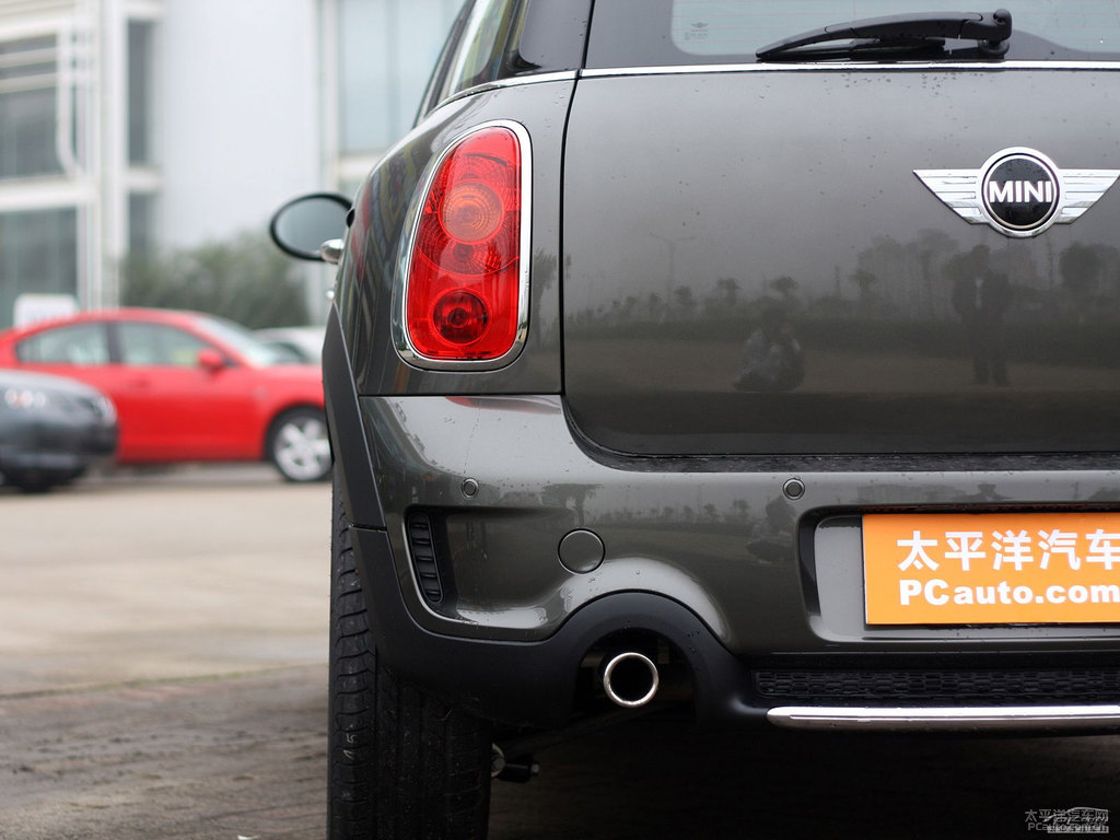 ƷɫMINI COUNTRYMAN܇β^DƬ