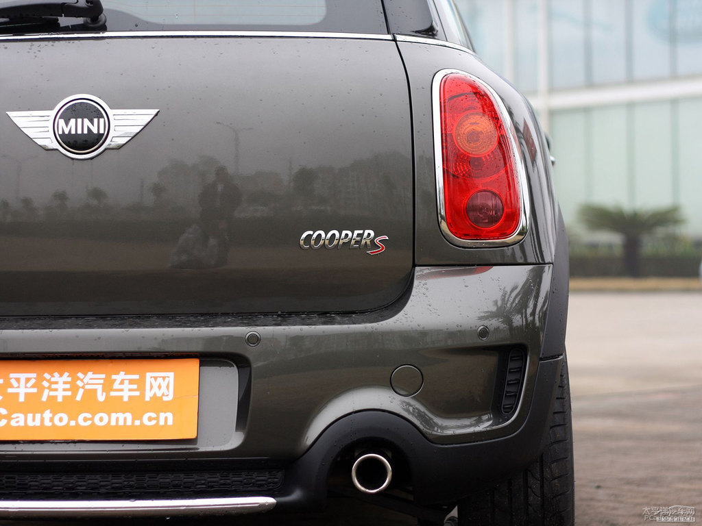 ƷɫMINI COUNTRYMAN܇β^DƬ