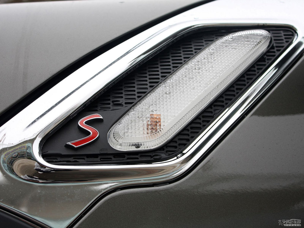 ƷɫMINI COUNTRYMAN܇^DƬ