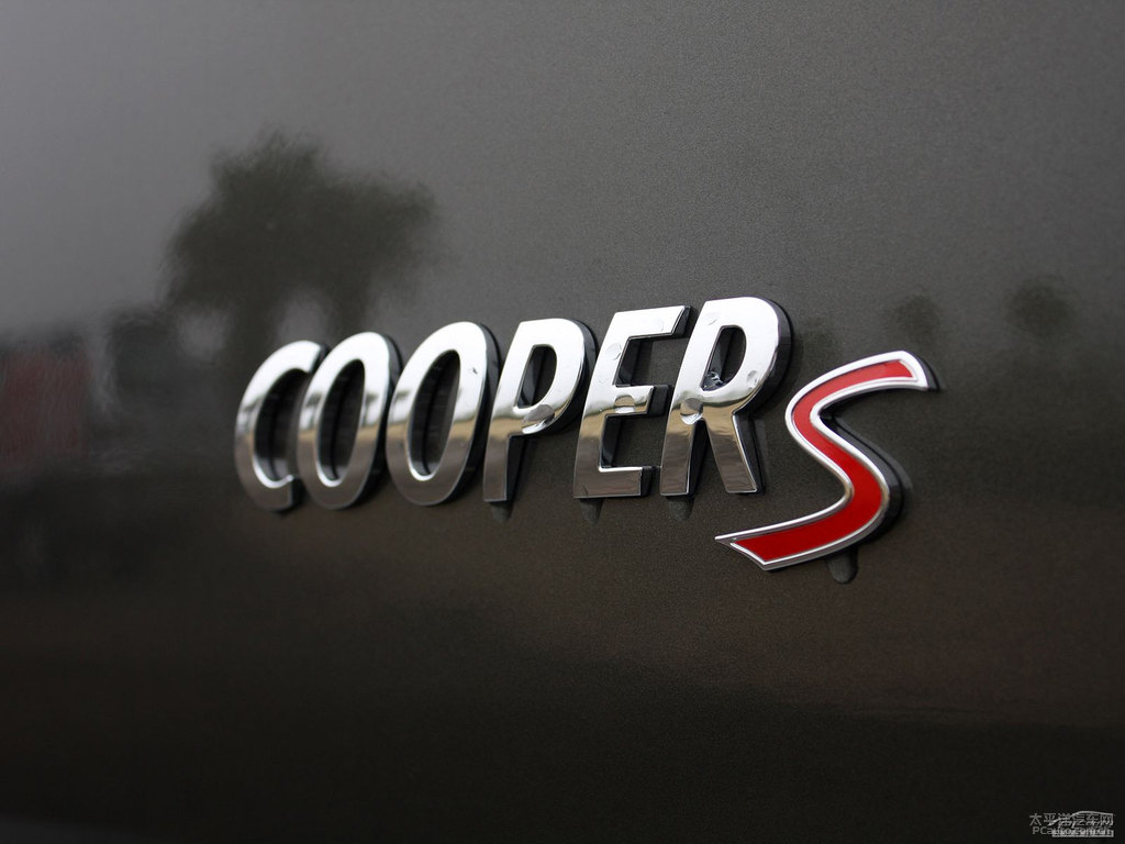 ƷɫMINI COUNTRYMAN܇β^DƬ