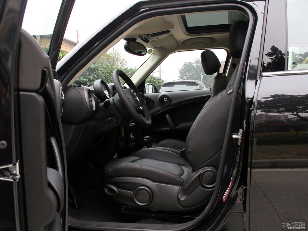 MINI COUNTRYMAN{˿ggDƬ