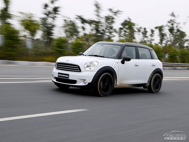 ɫMINI COUNTRYMAN܇^^DƬ