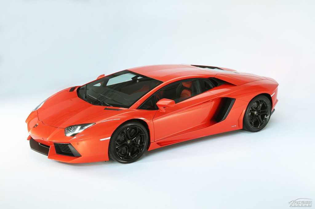 紅色Aventador整車外觀外觀圖片