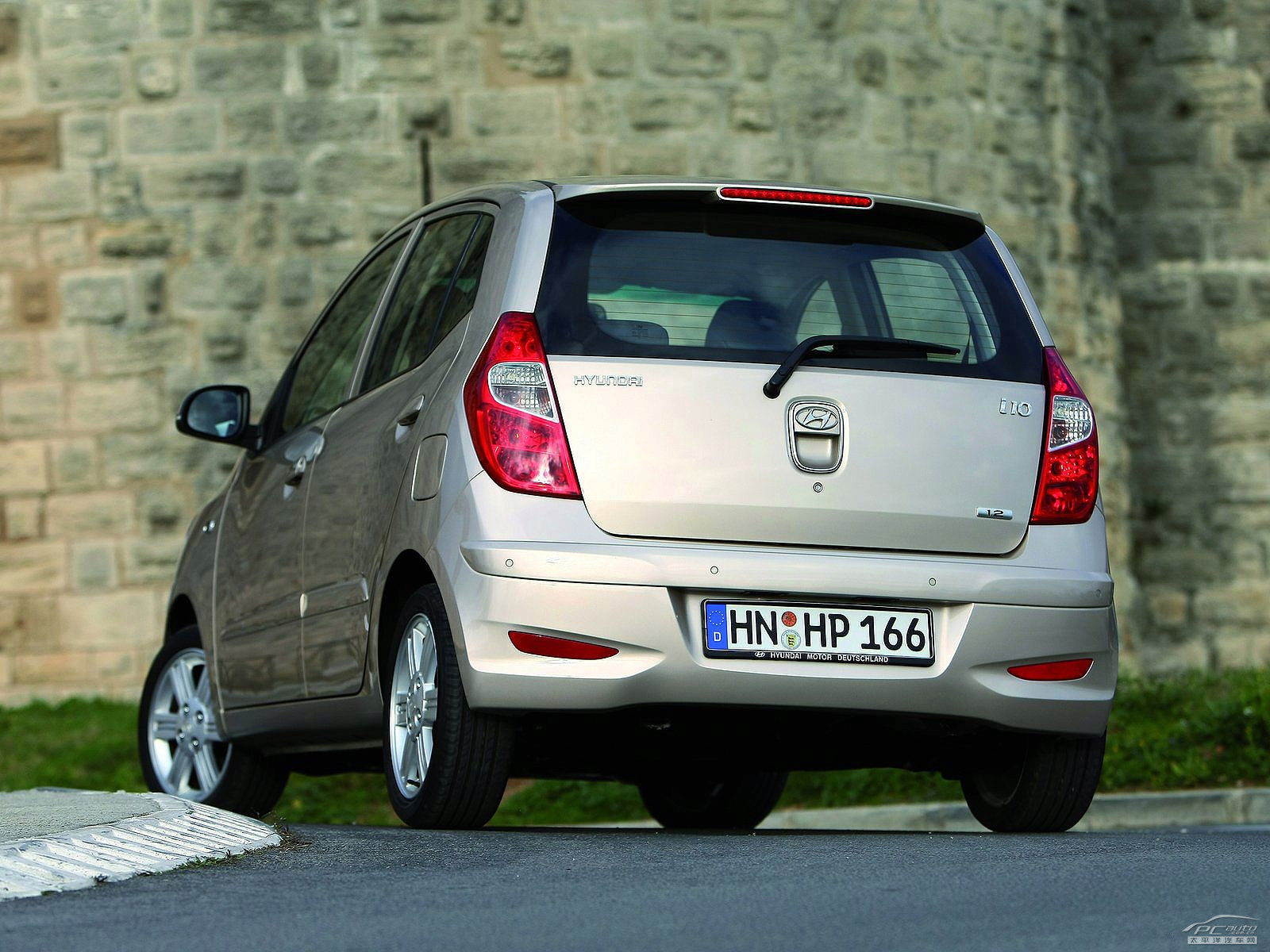 現(xiàn)代i10外觀高清大圖