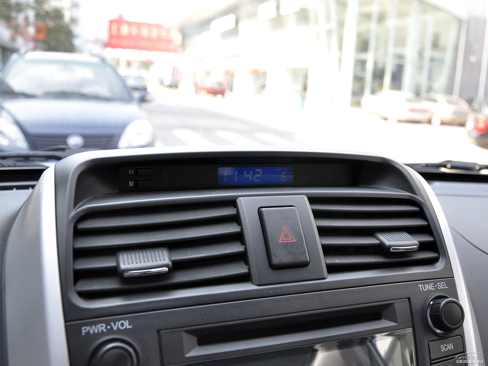 力帆X60內(nèi)飾高清大圖