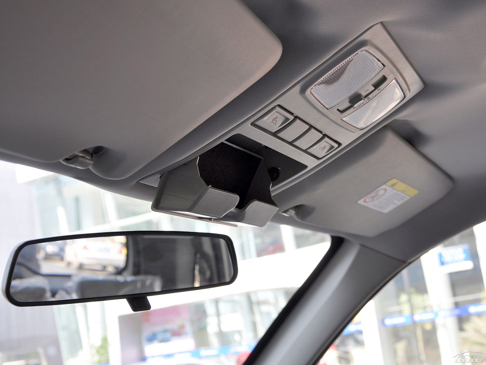 力帆X60內(nèi)飾高清大圖