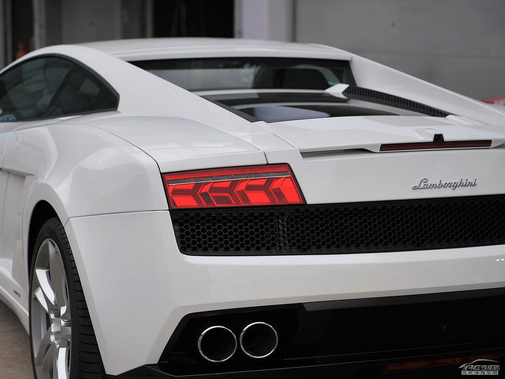 ɫwGallardo܇β^DƬ