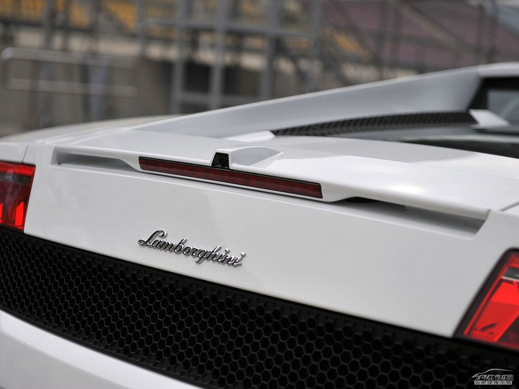 ɫwGallardo܇β^DƬ