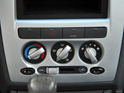 2010款 1.0L 手動標(biāo)準(zhǔn)型 2010款 1.0L 手動標(biāo)準(zhǔn)型