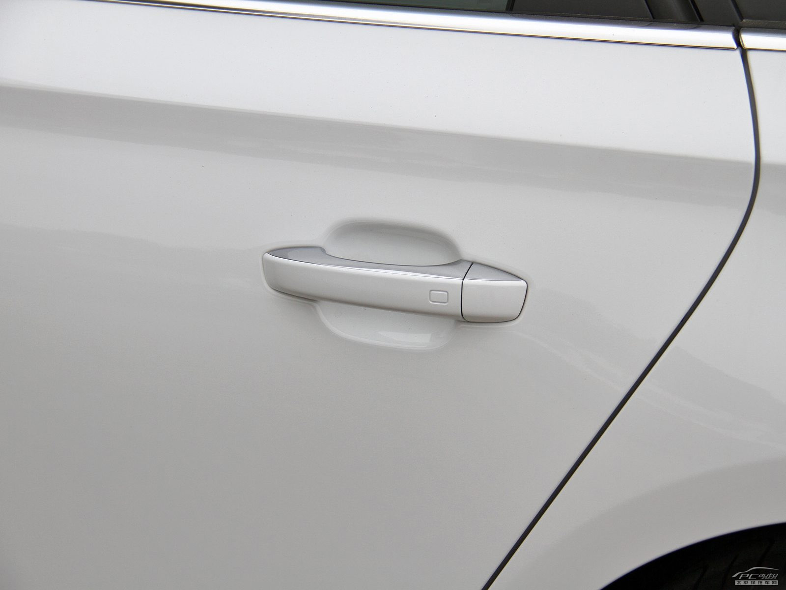 奧迪A8L外觀高清大圖