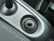 2011款 1.0T 敞篷激情版 2011款 1.0T 敞篷激情版